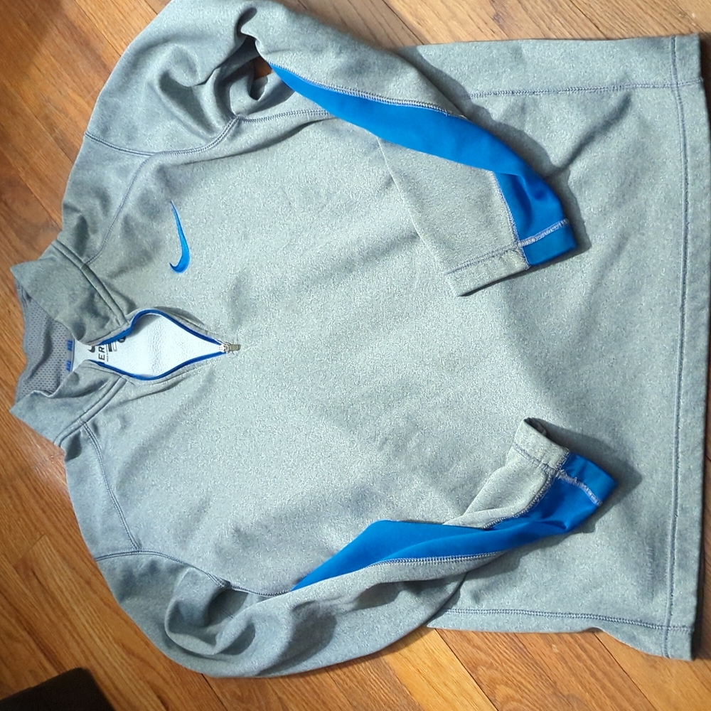 Nike Therma Fit